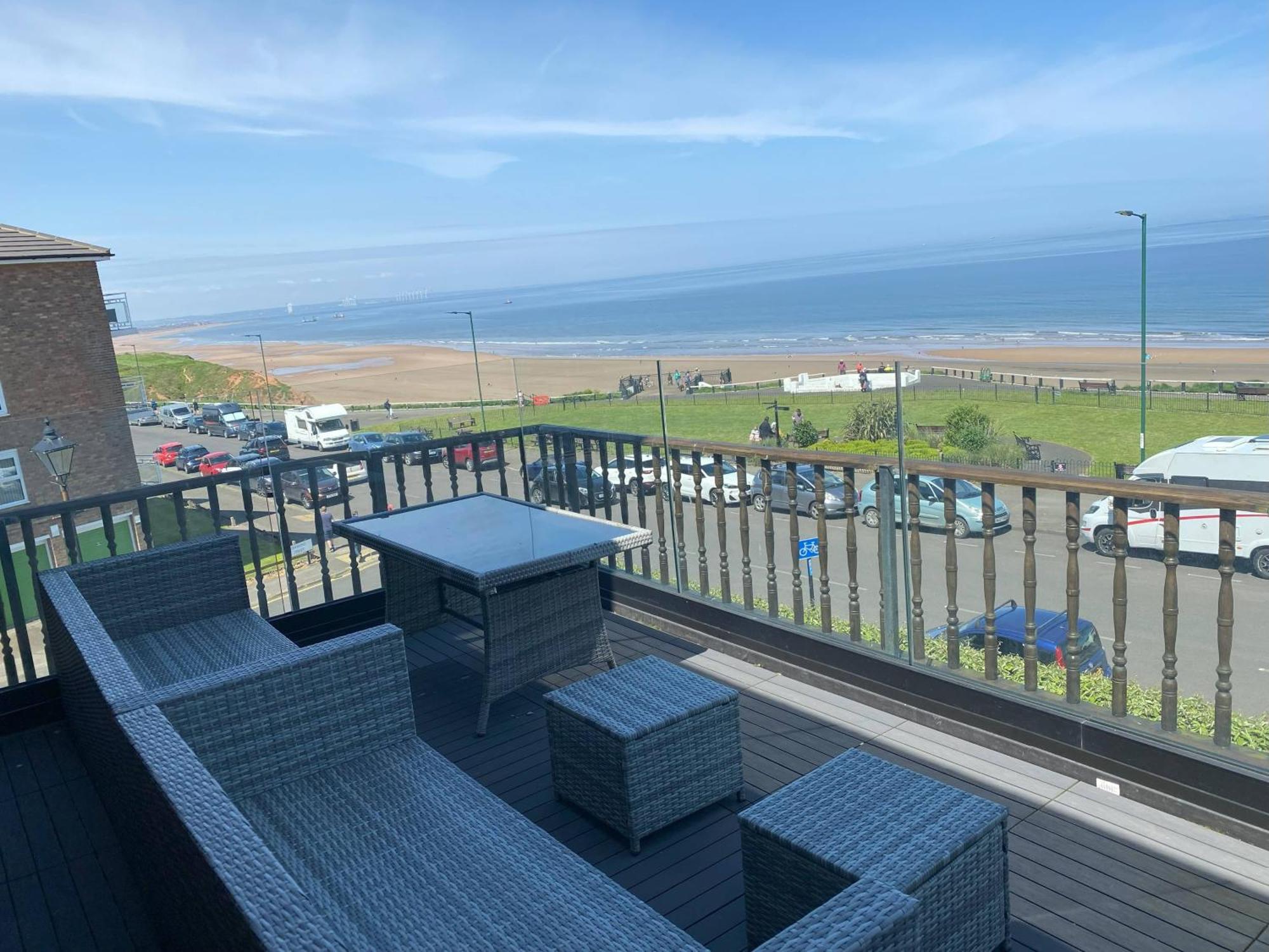 Captain'S Deck Beach Balcony Perfectlysaltburn 外观 照片