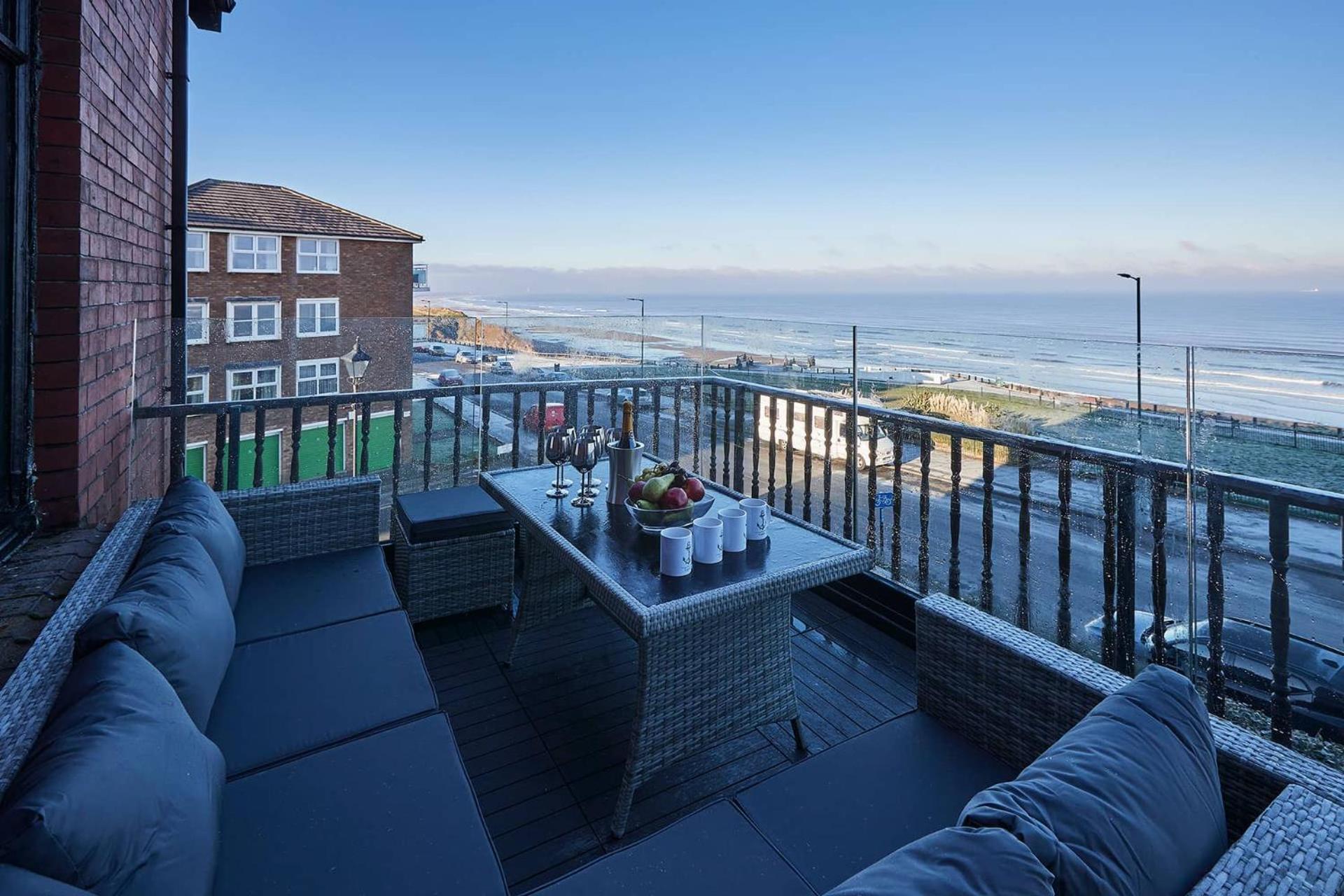 Captain'S Deck Beach Balcony Perfectlysaltburn 外观 照片