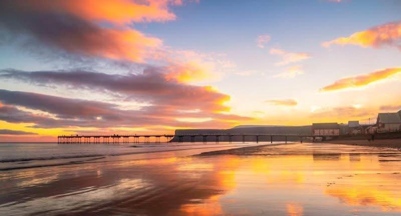 Captain'S Deck Beach Balcony Perfectlysaltburn 外观 照片