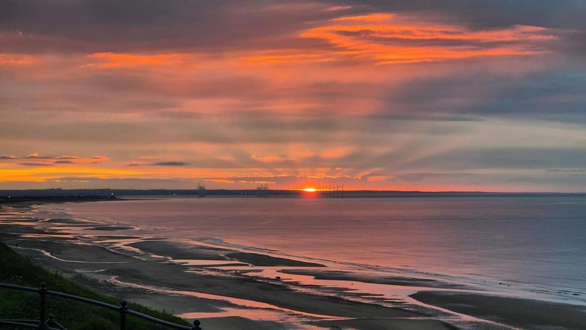 Captain'S Deck Beach Balcony Perfectlysaltburn 外观 照片
